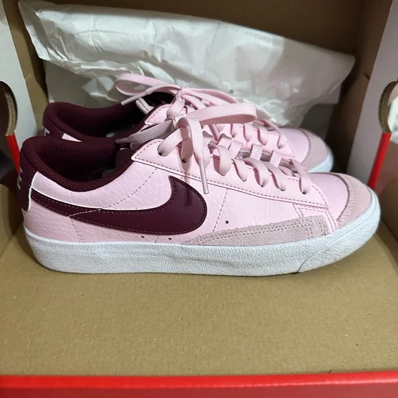 Nike Blazer Low 77 - Picture 1 of 7